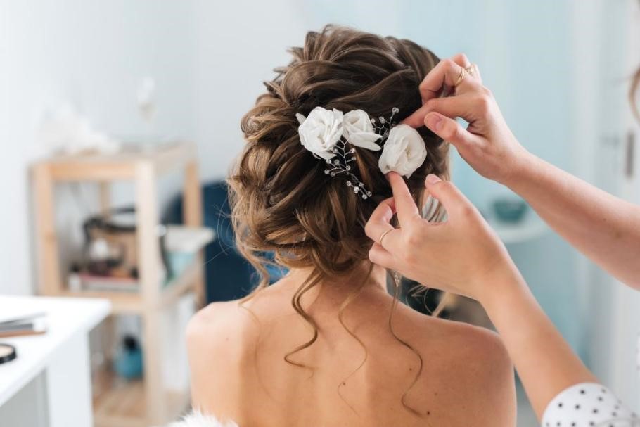 wedding day hair tips for women