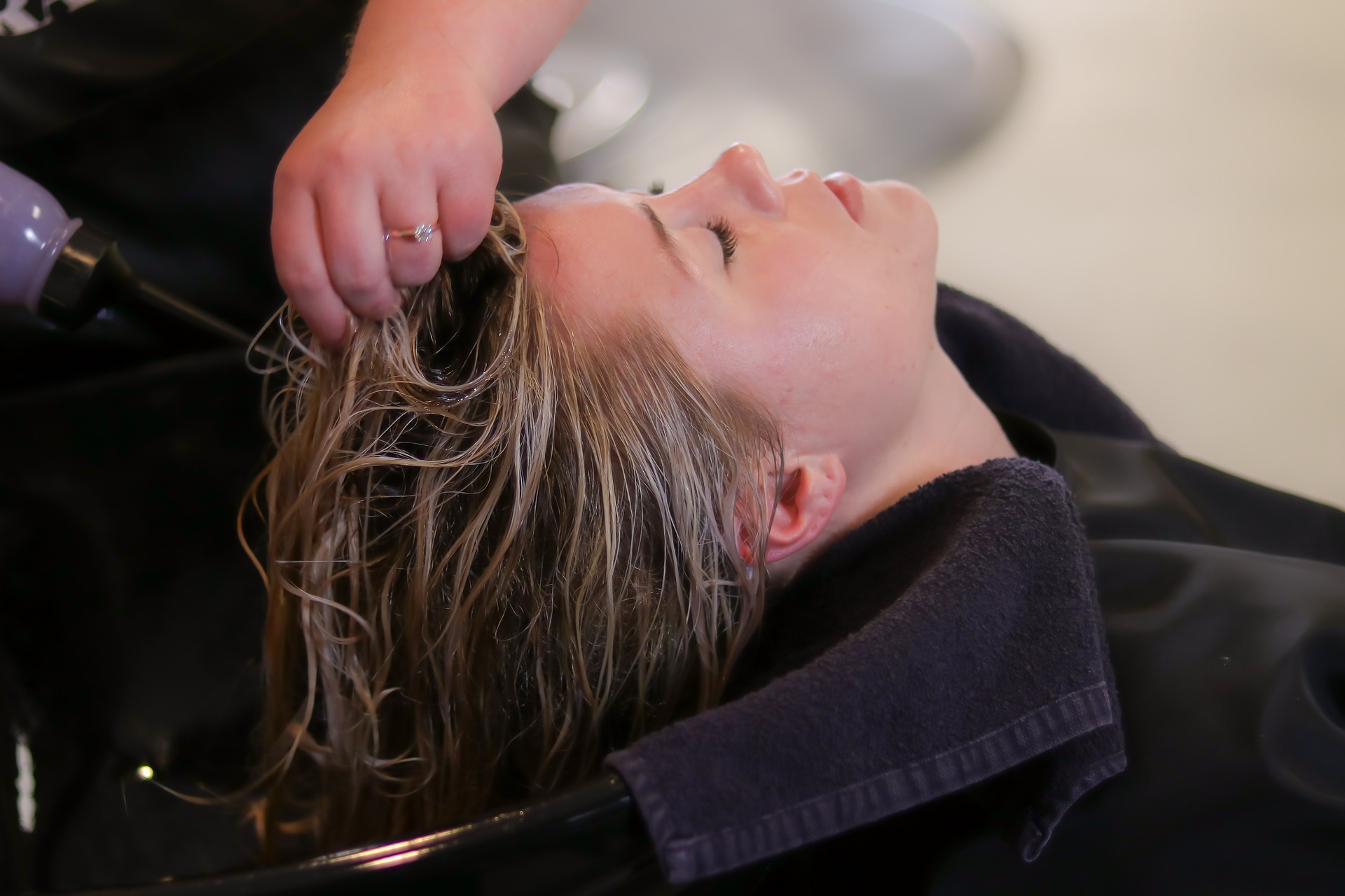 Learn Beauty Parlour Course in Malad West Mumbai Learn Beauty Parlour Course in Malad West Mumbai