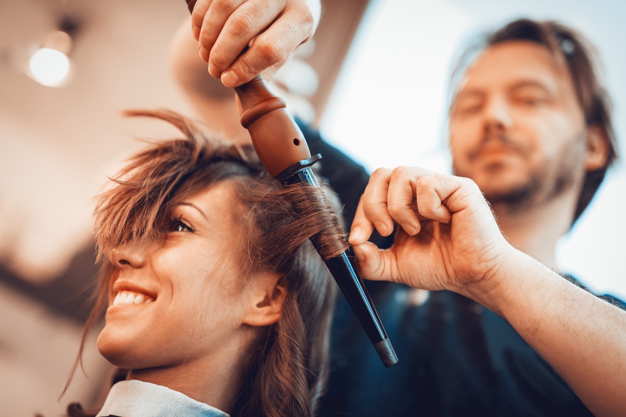 hair dresser